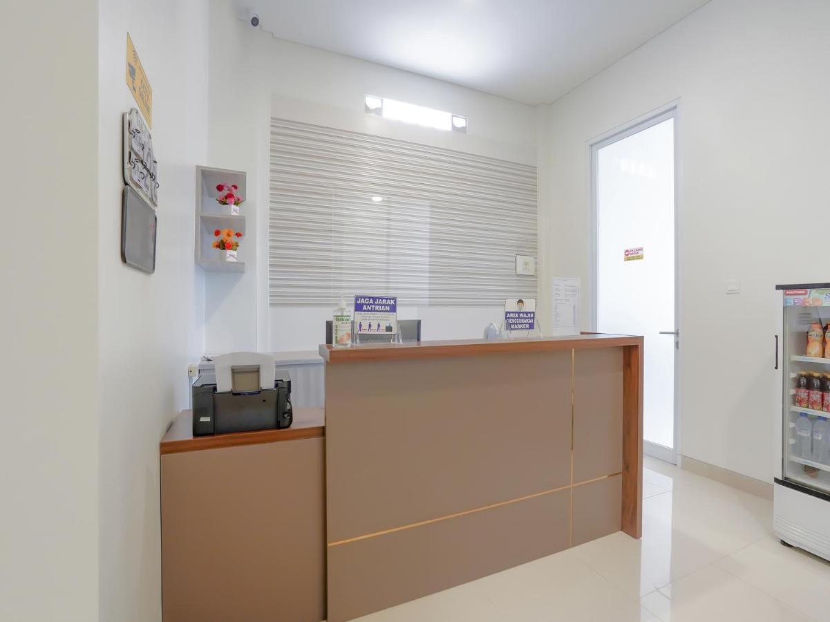 Super Oyo Capital O 90336 Olive Guest House Surabaya Dış mekan fotoğraf